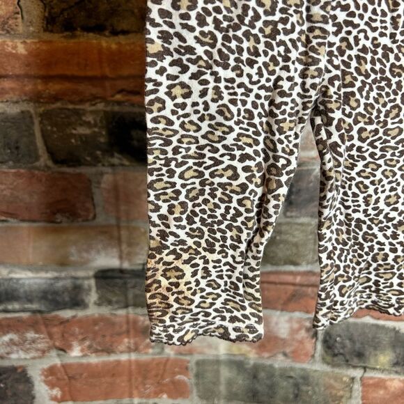 5 for $25🔥Child of Mine by Carter's Cheetah Print Outfit Size Newborn/ 0-3M - Picture 4 of 6